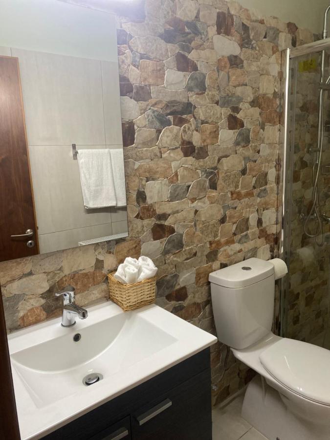 Diamond Stone Wooden Guest House Chandria Екстер'єр фото