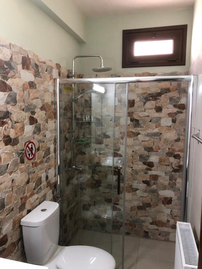 Diamond Stone Wooden Guest House Chandria Екстер'єр фото
